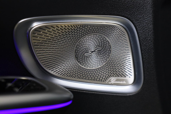 Mercedes-Benz C-Klasse Estate 300 e AMG 63 Look / Massage / Burmester / Head Up / 360 Camera / Acc / Elek Stoelen / Open Pano / 20