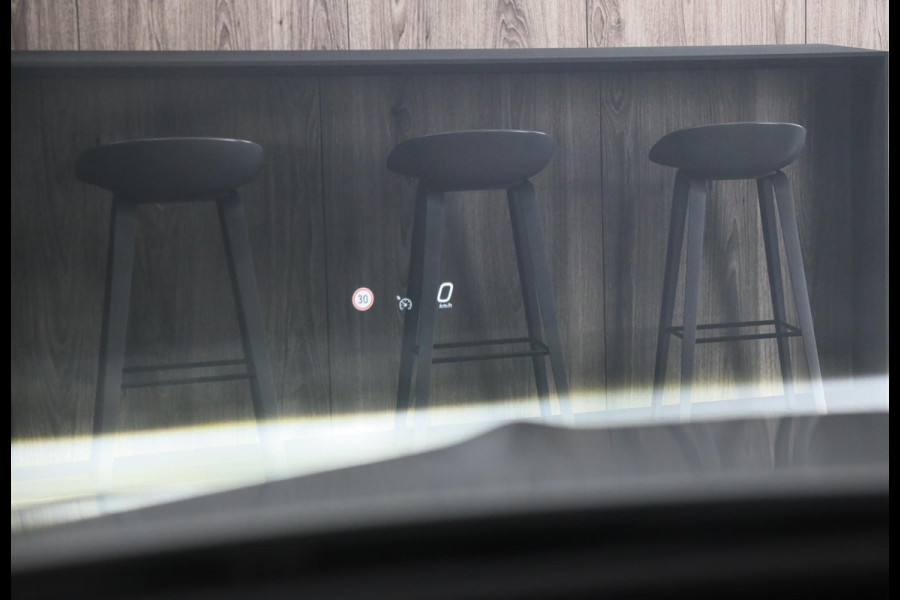 Mercedes-Benz C-Klasse Estate 300 e AMG 63 Look / Massage / Burmester / Head Up / 360 Camera / Acc / Elek Stoelen / Open Pano / 20