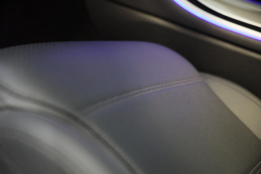 Mercedes-Benz C-Klasse Estate 300 e AMG 63 Look / Massage / Burmester / Head Up / 360 Camera / Acc / Elek Stoelen / Open Pano / 20
