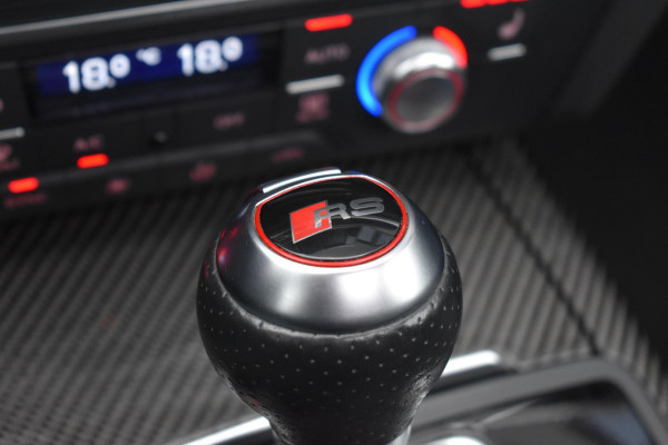 Audi A6 Avant 4.0 TFSI RS 6 quattro performance Pano Camera ACC Stuurvw Memory Audi A6 Avant 4.0 TFSI RS 6 quattro performance Pano Camera ACC Stuurvw Memory