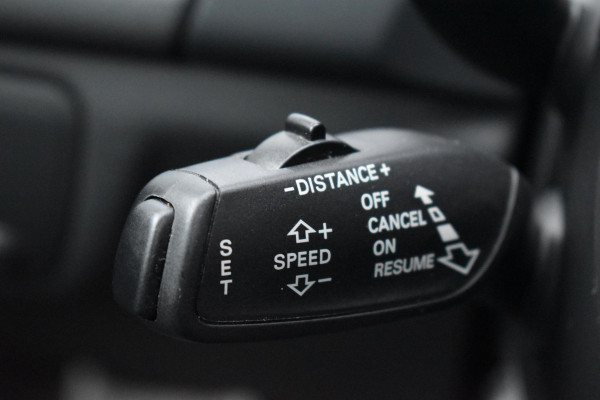 Audi A6 Avant 4.0 TFSI RS 6 quattro performance Pano Camera ACC Stuurvw Memory Audi A6 Avant 4.0 TFSI RS 6 quattro performance Pano Camera ACC Stuurvw Memory