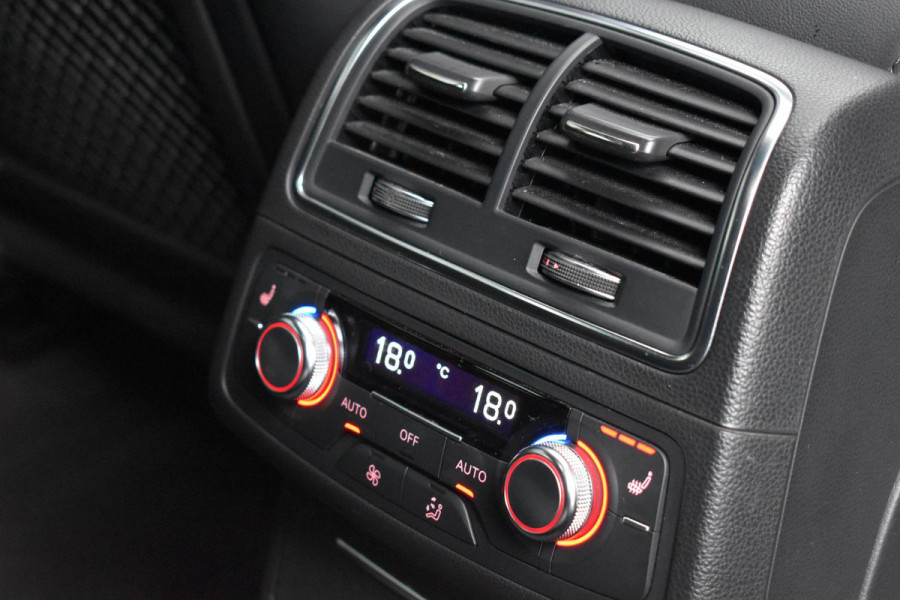 Audi A6 Avant 4.0 TFSI RS 6 quattro performance Pano Camera ACC Stuurvw Memory Audi A6 Avant 4.0 TFSI RS 6 quattro performance Pano Camera ACC Stuurvw Memory