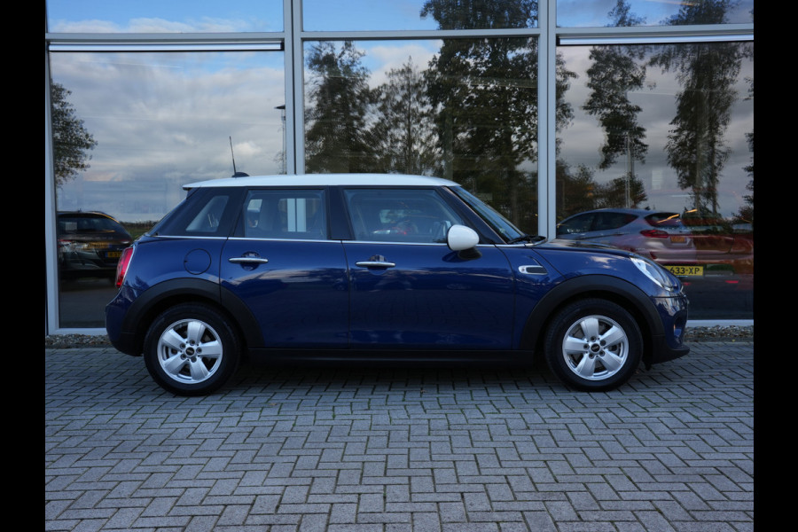 MINI Mini 1.5 Automaat Cooper Business | Navigatie | Climate Control | Regen+Licht Sensor MINI Mini 1.5 Automaat Cooper Business | Navigatie | Climate Control | Regen+Licht Sensor