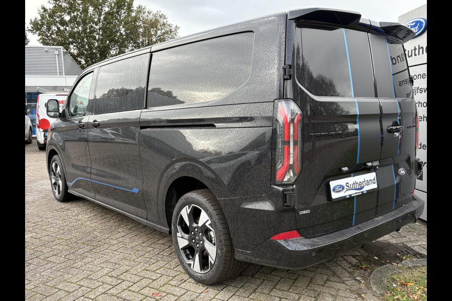 Ford Transit Custom 320 2.5 PHEV L2H1 Sport DC | SCI | 233pk | | Dubbele Cabine | Dubbele zijschuifdeur | Inklapbare trekhaak | 19 inch lichtmetalen Sport velgen (mat zwart) | Verwarmbaar stuurwiel | Navigatie systeem