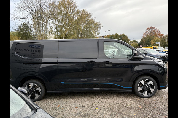 Ford Transit Custom 320 2.5 PHEV L2H1 Sport DC | SCI | 233pk | | Dubbele Cabine | Dubbele zijschuifdeur | Inklapbare trekhaak | 19 inch lichtmetalen Sport velgen (mat zwart) | Verwarmbaar stuurwiel | Navigatie systeem