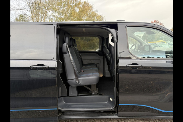 Ford Transit Custom 320 2.5 PHEV L2H1 Sport DC | SCI | 233pk | | Dubbele Cabine | Dubbele zijschuifdeur | Inklapbare trekhaak | 19 inch lichtmetalen Sport velgen (mat zwart) | Verwarmbaar stuurwiel | Navigatie systeem