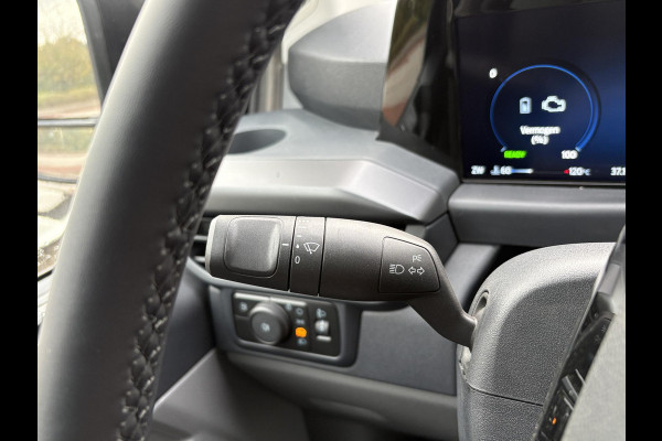 Ford Transit Custom 320 2.5 PHEV L2H1 Sport DC | SCI | 233pk | | Dubbele Cabine | Dubbele zijschuifdeur | Inklapbare trekhaak | 19 inch lichtmetalen Sport velgen (mat zwart) | Verwarmbaar stuurwiel | Navigatie systeem