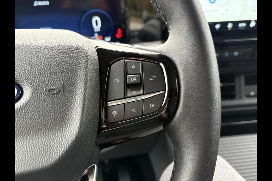 Ford Transit Custom 320 2.5 PHEV L2H1 Sport DC | SCI | 233pk | | Dubbele Cabine | Dubbele zijschuifdeur | Inklapbare trekhaak | 19 inch lichtmetalen Sport velgen (mat zwart) | Verwarmbaar stuurwiel | Navigatie systeem