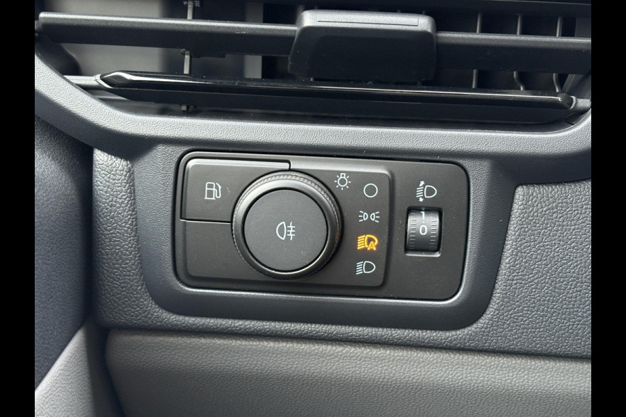 Ford Transit Custom 320 2.5 PHEV L2H1 Sport DC | SCI | 233pk | | Dubbele Cabine | Dubbele zijschuifdeur | Inklapbare trekhaak | 19 inch lichtmetalen Sport velgen (mat zwart) | Verwarmbaar stuurwiel | Navigatie systeem