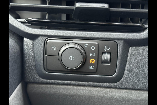 Ford Transit Custom 320 2.5 PHEV L2H1 Sport DC | SCI | 233pk | | Dubbele Cabine | Dubbele zijschuifdeur | Inklapbare trekhaak | 19 inch lichtmetalen Sport velgen (mat zwart) | Verwarmbaar stuurwiel | Navigatie systeem