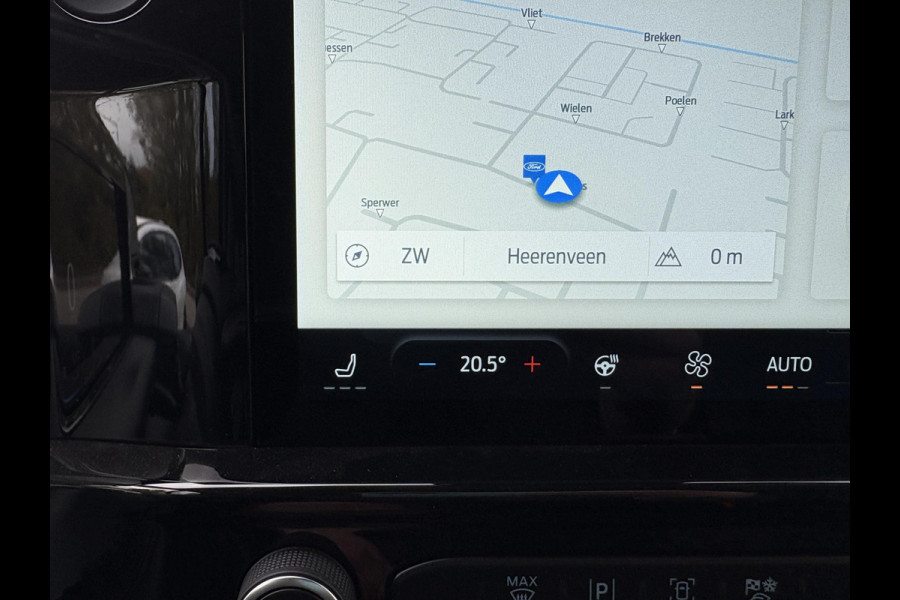 Ford Transit Custom 320 2.5 PHEV L2H1 Sport DC | SCI | 233pk | | Dubbele Cabine | Dubbele zijschuifdeur | Inklapbare trekhaak | 19 inch lichtmetalen Sport velgen (mat zwart) | Verwarmbaar stuurwiel | Navigatie systeem