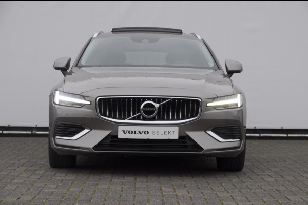 Volvo V60 T6 340PK Automaat Recharge AWD Inscription / Panoramadak / BLIS / Parkeersensoren met camera / Elektrische achterklep / Stoel - en stuurwielverwarming / Getint glas / Adaptieve cruise control Volvo V60 T6 340PK Automaat Recharge AWD Inscription / Panoramadak / BLIS / Parkeersensoren met camera / Elektrische achterklep / Stoel - en stuurwielverwarming / Getint glas / Adaptieve cruise control