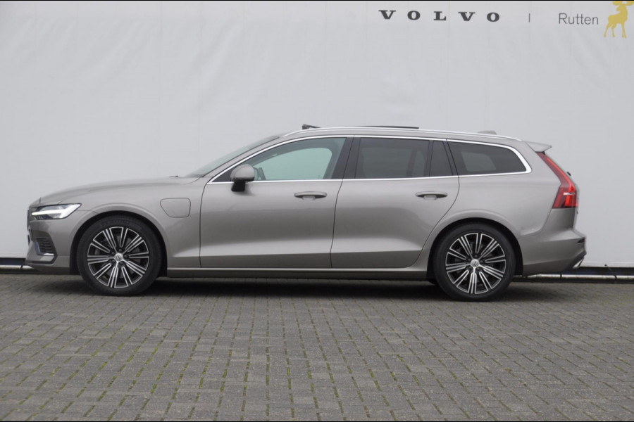 Volvo V60 T6 340PK Automaat Recharge AWD Inscription / Panoramadak / BLIS / Parkeersensoren met camera / Elektrische achterklep / Stoel - en stuurwielverwarming / Getint glas / Adaptieve cruise control Volvo V60 T6 340PK Automaat Recharge AWD Inscription / Panoramadak / BLIS / Parkeersensoren met camera / Elektrische achterklep / Stoel - en stuurwielverwarming / Getint glas / Adaptieve cruise control