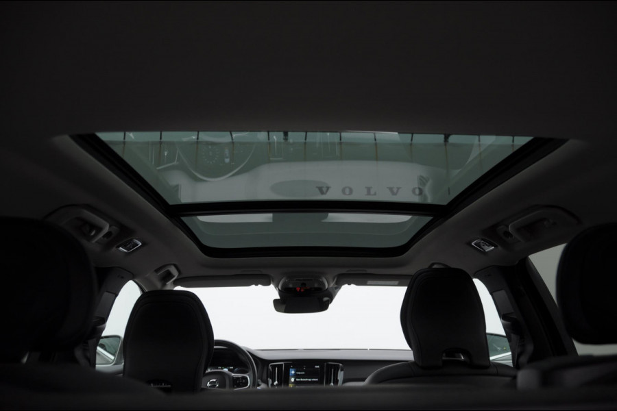Volvo V60 T6 340PK Automaat Recharge AWD Inscription / Panoramadak / BLIS / Parkeersensoren met camera / Elektrische achterklep / Stoel - en stuurwielverwarming / Getint glas / Adaptieve cruise control Volvo V60 T6 340PK Automaat Recharge AWD Inscription / Panoramadak / BLIS / Parkeersensoren met camera / Elektrische achterklep / Stoel - en stuurwielverwarming / Getint glas / Adaptieve cruise control