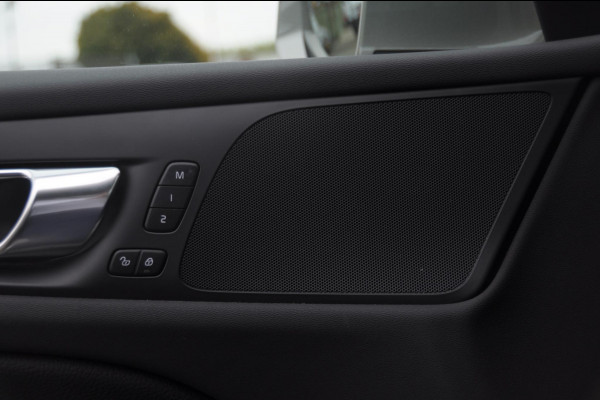 Volvo V60 T6 340PK Automaat Recharge AWD Inscription / Panoramadak / BLIS / Parkeersensoren met camera / Elektrische achterklep / Stoel - en stuurwielverwarming / Getint glas / Adaptieve cruise control Volvo V60 T6 340PK Automaat Recharge AWD Inscription / Panoramadak / BLIS / Parkeersensoren met camera / Elektrische achterklep / Stoel - en stuurwielverwarming / Getint glas / Adaptieve cruise control