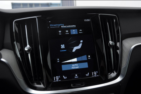 Volvo V60 T6 340PK Automaat Recharge AWD Inscription / Panoramadak / BLIS / Parkeersensoren met camera / Elektrische achterklep / Stoel - en stuurwielverwarming / Getint glas / Adaptieve cruise control Volvo V60 T6 340PK Automaat Recharge AWD Inscription / Panoramadak / BLIS / Parkeersensoren met camera / Elektrische achterklep / Stoel - en stuurwielverwarming / Getint glas / Adaptieve cruise control