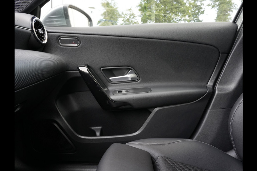 Mercedes-Benz A-Klasse 180 Business Solution Automaat | Navigatie | Android/Apple Carplay