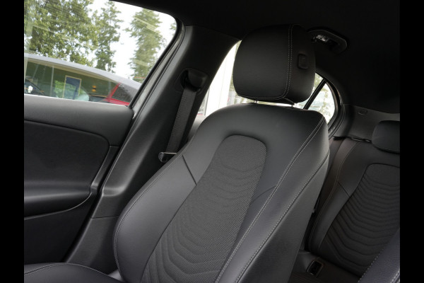 Mercedes-Benz A-Klasse 180 Business Solution Automaat | Navigatie | Android/Apple Carplay
