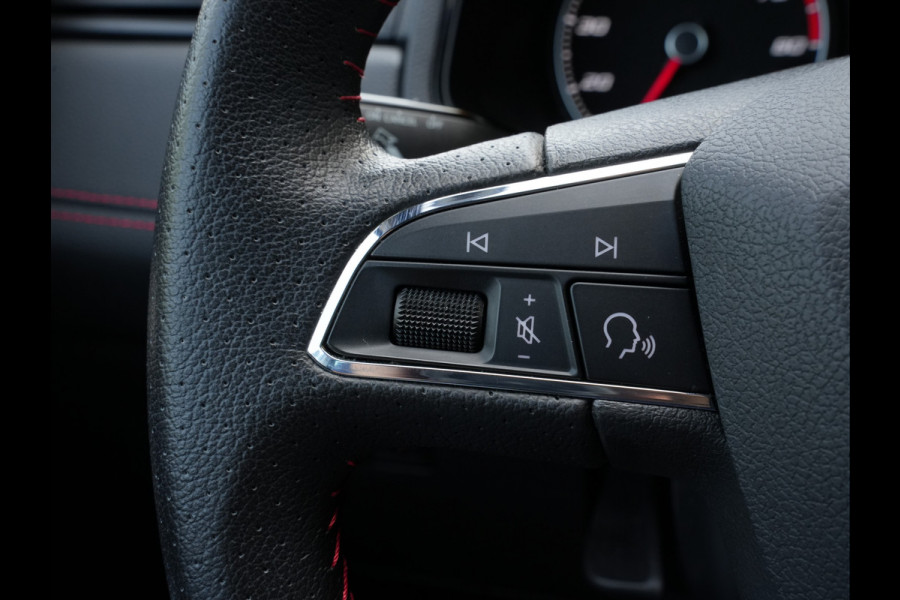 Seat Ibiza 1.0 TSI 116PK!! 6 Bak FR Business Intense | Clima | Camera | Navigatie | Android/Apple Carplay Seat Ibiza 1.0 TSI 116PK!! 6 Bak FR Business Intense | Clima | Camera | Navigatie | Android/Apple Carplay