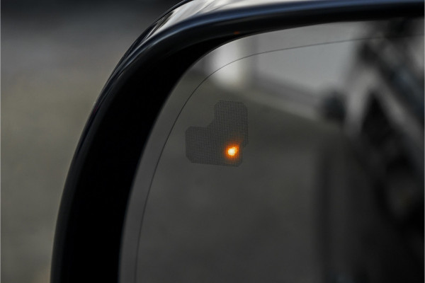 Land Rover Range Rover Sport 3.0 P510e First Edition 4WS Ventilatie HUD 360° ACC Meridian Land Rover Range Rover Sport 3.0 P510e First Edition 4WS Ventilatie HUD 360° ACC Meridian