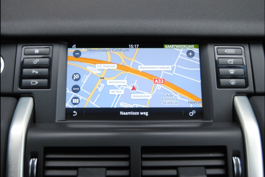 Land Rover Discovery Sport 2.0 TD4 HSE Luxury Land Rover Discovery Sport 2.0 TD4 HSE Luxury