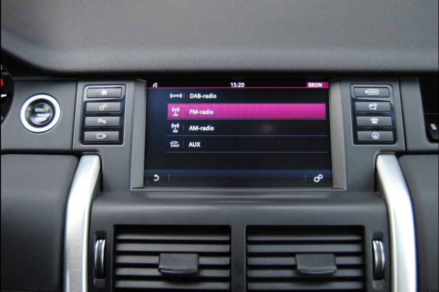 Land Rover Discovery Sport 2.0 TD4 HSE Luxury Land Rover Discovery Sport 2.0 TD4 HSE Luxury