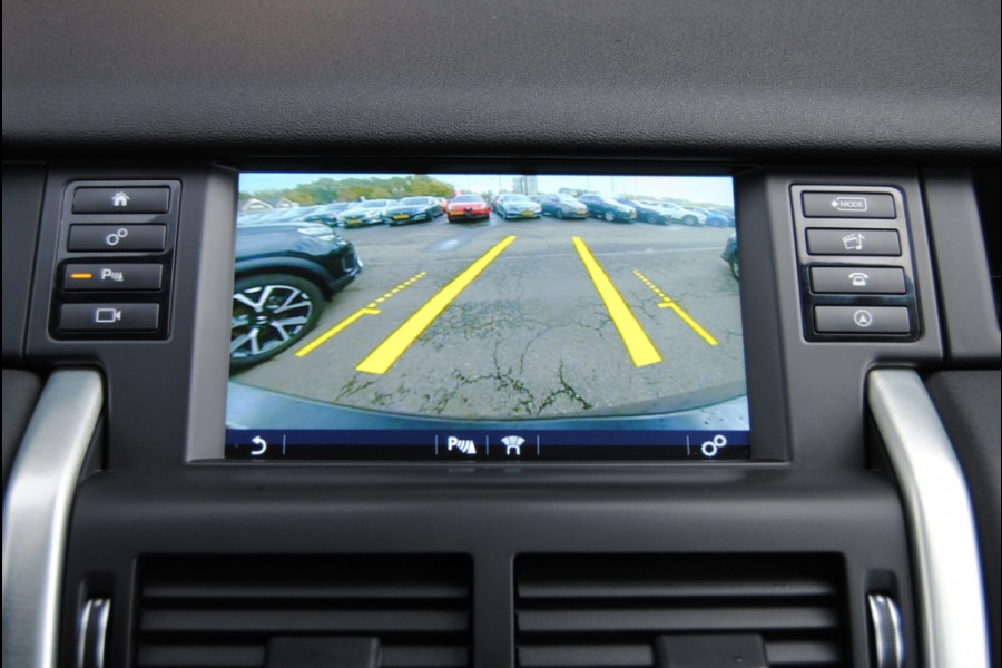 Land Rover Discovery Sport 2.0 TD4 HSE Luxury Land Rover Discovery Sport 2.0 TD4 HSE Luxury