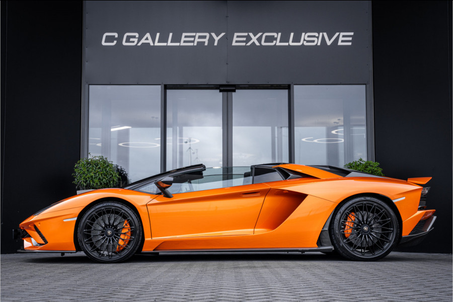 Lamborghini Aventador 6.5 V12 S - Arancio Atlas | Roadster | Lift | Personam + Carbon Package | Sensonum Lamborghini Aventador 6.5 V12 S - Arancio Atlas | Roadster | Lift | Personam + Carbon Package | Sensonum