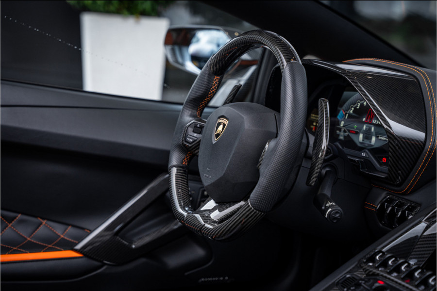 Lamborghini Aventador 6.5 V12 S - Arancio Atlas | Roadster | Lift | Personam + Carbon Package | Sensonum Lamborghini Aventador 6.5 V12 S - Arancio Atlas | Roadster | Lift | Personam + Carbon Package | Sensonum