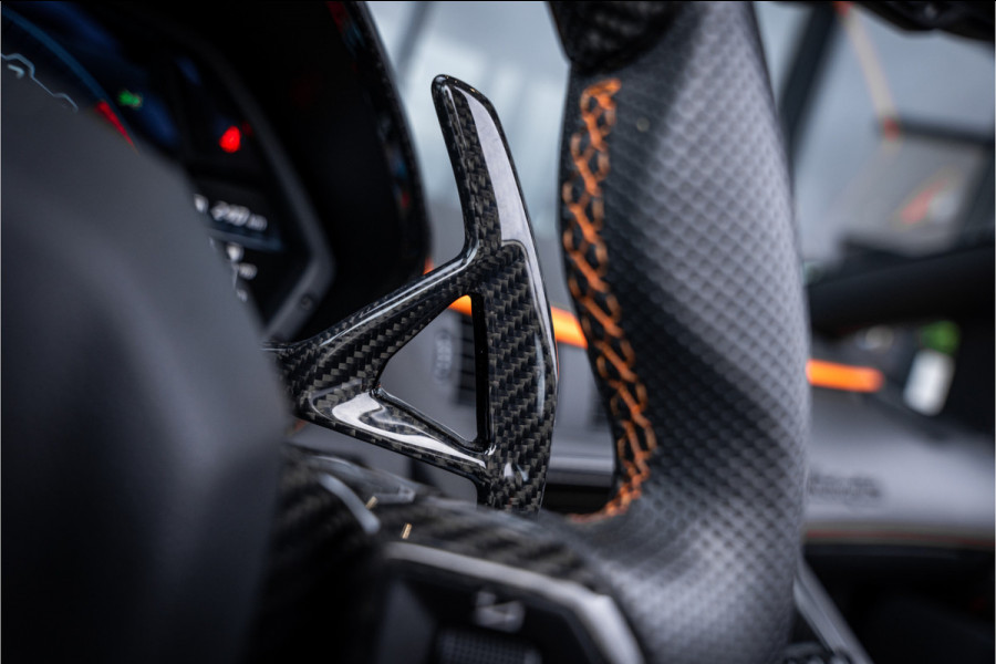 Lamborghini Aventador 6.5 V12 S - Arancio Atlas | Roadster | Lift | Personam + Carbon Package | Sensonum Lamborghini Aventador 6.5 V12 S - Arancio Atlas | Roadster | Lift | Personam + Carbon Package | Sensonum