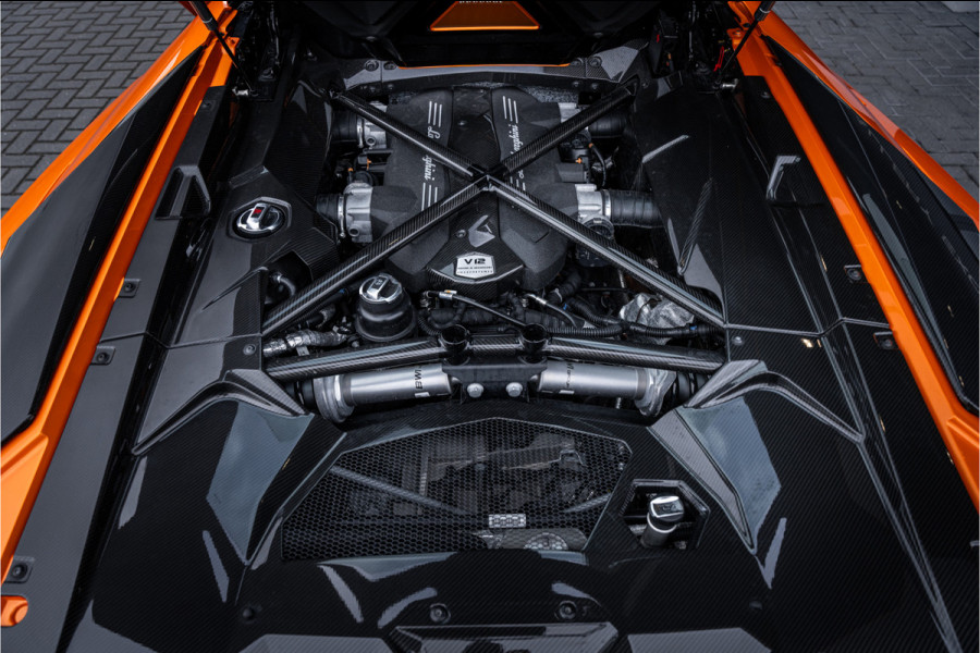 Lamborghini Aventador 6.5 V12 S - Arancio Atlas | Roadster | Lift | Personam + Carbon Package | Sensonum Lamborghini Aventador 6.5 V12 S - Arancio Atlas | Roadster | Lift | Personam + Carbon Package | Sensonum