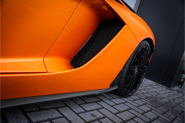 Lamborghini Aventador 6.5 V12 S - Arancio Atlas | Roadster | Lift | Personam + Carbon Package | Sensonum Lamborghini Aventador 6.5 V12 S - Arancio Atlas | Roadster | Lift | Personam + Carbon Package | Sensonum