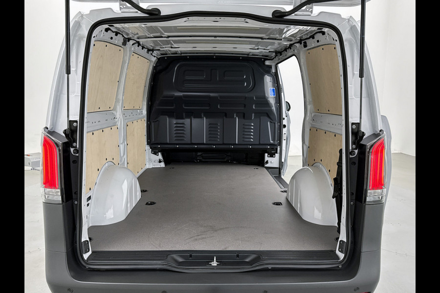 Mercedes-Benz Vito 116 CDI L2 Pro Parkeerpakket Achterklep Trekhaak Achteruitrijcamera Apple Carplay/Android Auto Betimmering Cruise Control