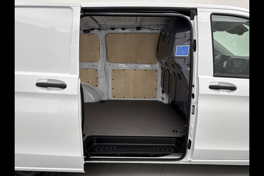 Mercedes-Benz Vito 116 CDI L2 Pro Parkeerpakket Achterklep Trekhaak Achteruitrijcamera Apple Carplay/Android Auto Betimmering Cruise Control