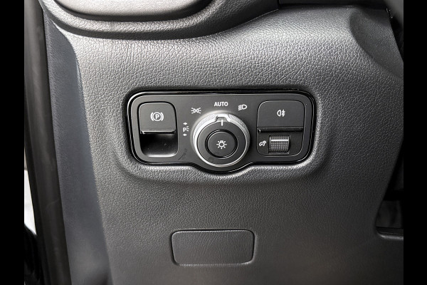 Mercedes-Benz Vito 116 CDI L2 Pro Parkeerpakket Achterklep Trekhaak Achteruitrijcamera Apple Carplay/Android Auto Betimmering Cruise Control