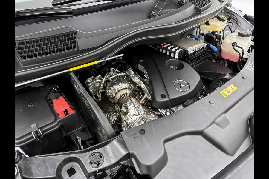 Mercedes-Benz Vito 116 CDI L2 Pro Parkeerpakket Achterklep Trekhaak Achteruitrijcamera Apple Carplay/Android Auto Betimmering Cruise Control