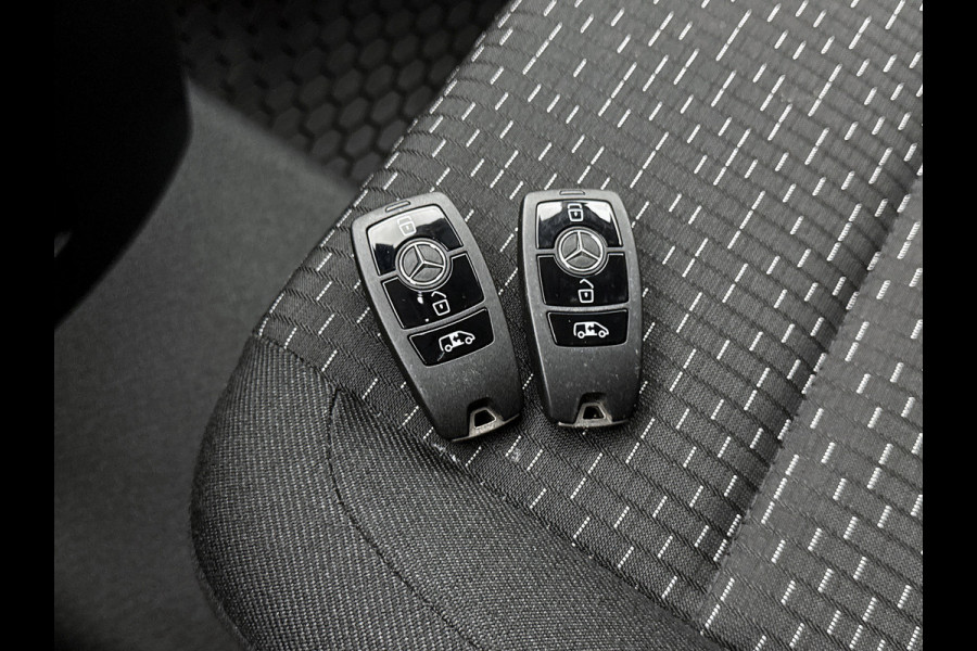 Mercedes-Benz Vito 116 CDI L2 Pro Parkeerpakket Achterklep Trekhaak Achteruitrijcamera Apple Carplay/Android Auto Betimmering Cruise Control