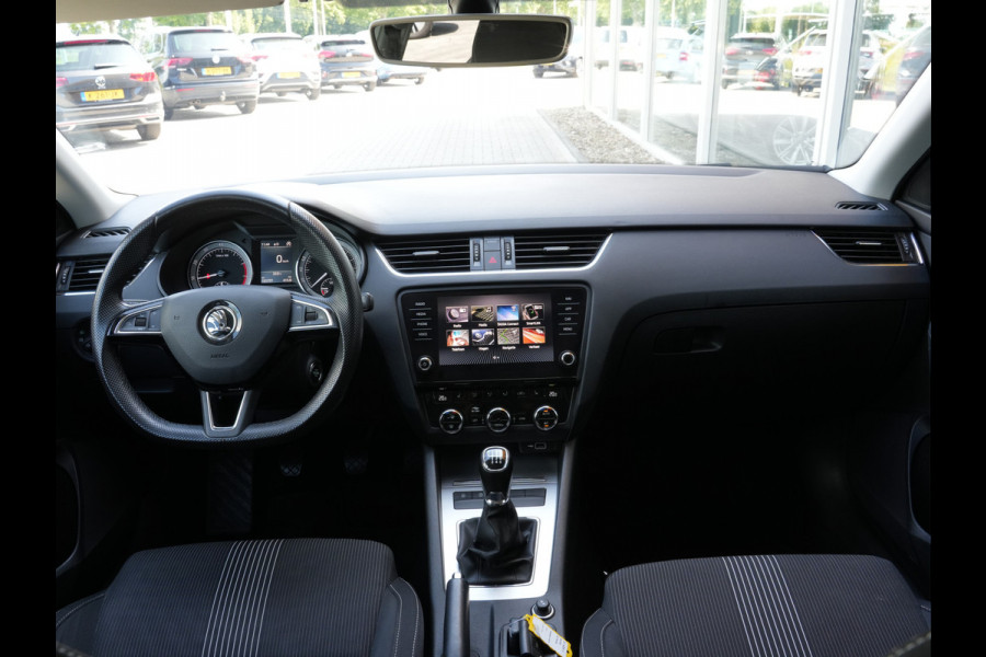Škoda Octavia Combi 1.0 TSI Greentech Ambition Business | Navi | Trekhaak | Stoelverwarming