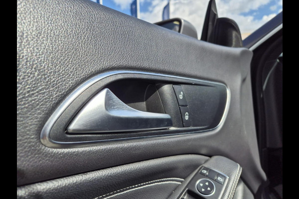 Mercedes-Benz CLA-Klasse Shooting Brake 180 Business Solution | schuifdak | halfleder | navigatie | stoelverwarming | trekhaak wegklapbaar Mercedes-Benz CLA-Klasse Shooting Brake 180 Business Solution | schuifdak | halfleder | navigatie | stoelverwarming | trekhaak wegklapbaar