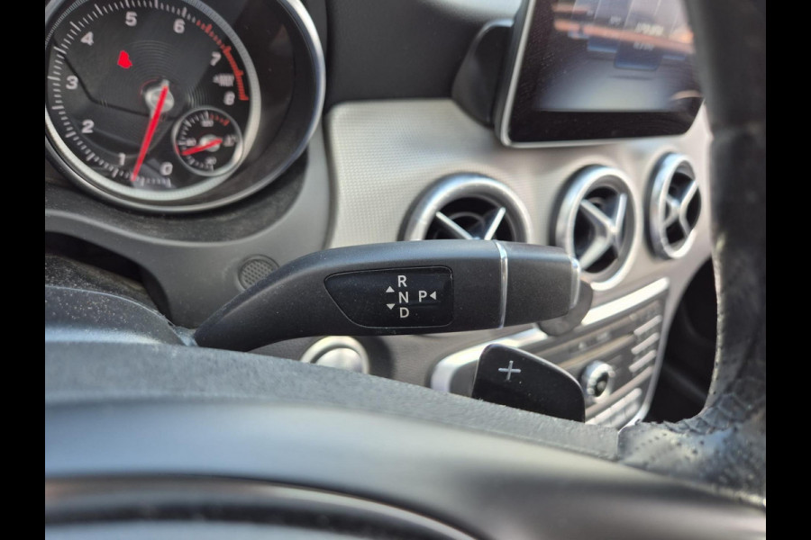 Mercedes-Benz CLA-Klasse Shooting Brake 180 Business Solution | schuifdak | halfleder | navigatie | stoelverwarming | trekhaak wegklapbaar Mercedes-Benz CLA-Klasse Shooting Brake 180 Business Solution | schuifdak | halfleder | navigatie | stoelverwarming | trekhaak wegklapbaar