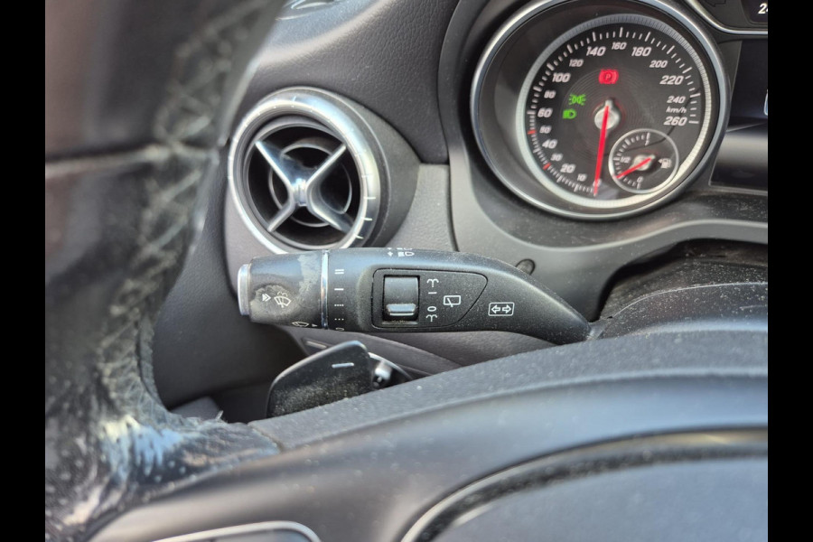 Mercedes-Benz CLA-Klasse Shooting Brake 180 Business Solution | schuifdak | halfleder | navigatie | stoelverwarming | trekhaak wegklapbaar Mercedes-Benz CLA-Klasse Shooting Brake 180 Business Solution | schuifdak | halfleder | navigatie | stoelverwarming | trekhaak wegklapbaar