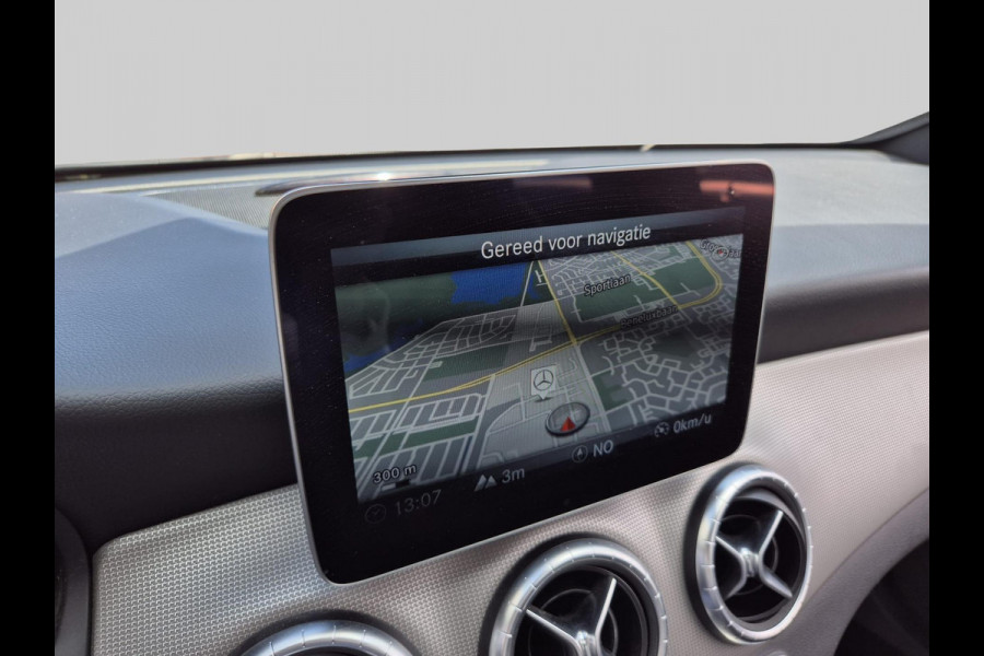 Mercedes-Benz CLA-Klasse Shooting Brake 180 Business Solution | schuifdak | halfleder | navigatie | stoelverwarming | trekhaak wegklapbaar Mercedes-Benz CLA-Klasse Shooting Brake 180 Business Solution | schuifdak | halfleder | navigatie | stoelverwarming | trekhaak wegklapbaar