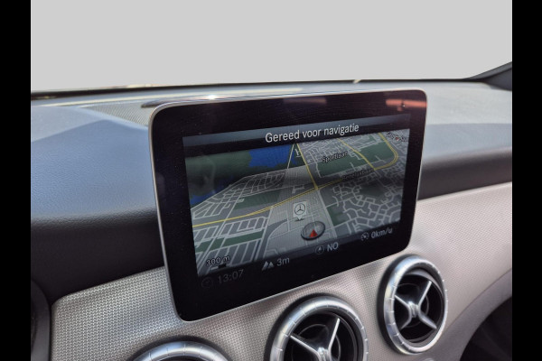 Mercedes-Benz CLA-Klasse Shooting Brake 180 Business Solution | schuifdak | halfleder | navigatie | stoelverwarming | trekhaak wegklapbaar Mercedes-Benz CLA-Klasse Shooting Brake 180 Business Solution | schuifdak | halfleder | navigatie | stoelverwarming | trekhaak wegklapbaar