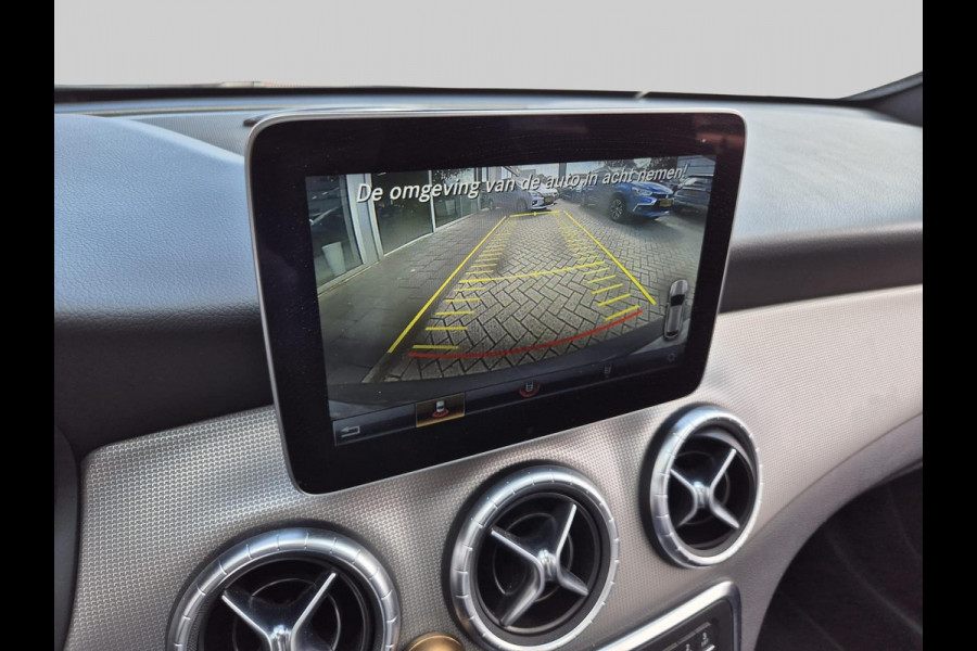 Mercedes-Benz CLA-Klasse Shooting Brake 180 Business Solution | schuifdak | halfleder | navigatie | stoelverwarming | trekhaak wegklapbaar Mercedes-Benz CLA-Klasse Shooting Brake 180 Business Solution | schuifdak | halfleder | navigatie | stoelverwarming | trekhaak wegklapbaar