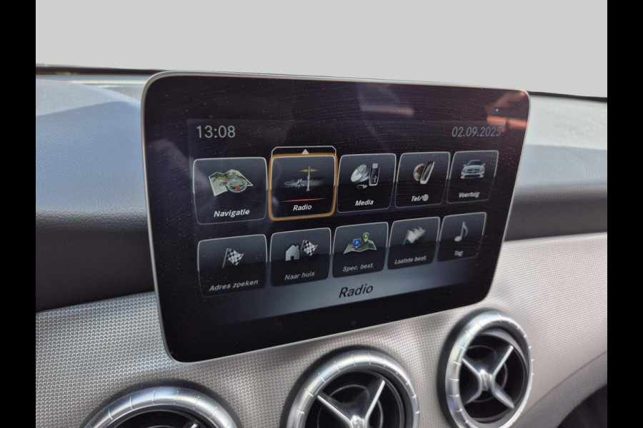 Mercedes-Benz CLA-Klasse Shooting Brake 180 Business Solution | schuifdak | halfleder | navigatie | stoelverwarming | trekhaak wegklapbaar Mercedes-Benz CLA-Klasse Shooting Brake 180 Business Solution | schuifdak | halfleder | navigatie | stoelverwarming | trekhaak wegklapbaar
