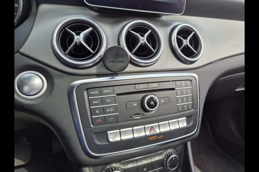 Mercedes-Benz CLA-Klasse Shooting Brake 180 Business Solution | schuifdak | halfleder | navigatie | stoelverwarming | trekhaak wegklapbaar Mercedes-Benz CLA-Klasse Shooting Brake 180 Business Solution | schuifdak | halfleder | navigatie | stoelverwarming | trekhaak wegklapbaar