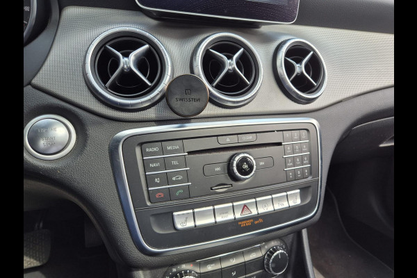 Mercedes-Benz CLA-Klasse Shooting Brake 180 Business Solution | schuifdak | halfleder | navigatie | stoelverwarming | trekhaak wegklapbaar Mercedes-Benz CLA-Klasse Shooting Brake 180 Business Solution | schuifdak | halfleder | navigatie | stoelverwarming | trekhaak wegklapbaar