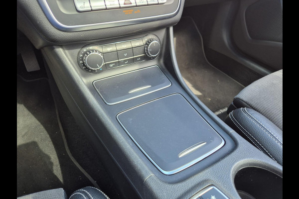 Mercedes-Benz CLA-Klasse Shooting Brake 180 Business Solution | schuifdak | halfleder | navigatie | stoelverwarming | trekhaak wegklapbaar Mercedes-Benz CLA-Klasse Shooting Brake 180 Business Solution | schuifdak | halfleder | navigatie | stoelverwarming | trekhaak wegklapbaar