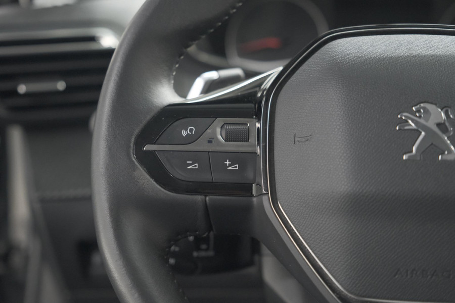 Peugeot 2008 PureTech 130 EAT8 Active | Parkeersensoren | Navigatie | Apple Carplay