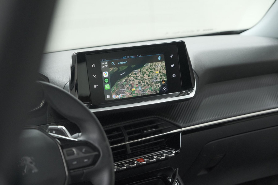 Peugeot 2008 PureTech 130 EAT8 Active | Parkeersensoren | Navigatie | Apple Carplay